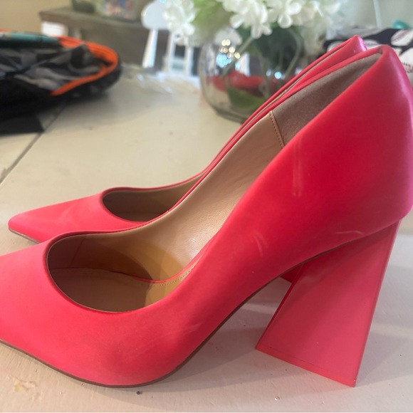 Steve Madden Shoes - Steve Madden Neon Pink Pointed Block Heel Pump